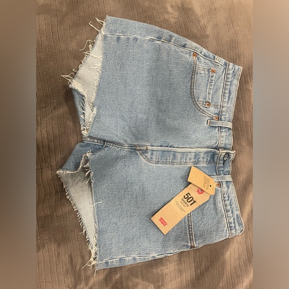 Levi’s 501 Women’s high rise shorts - Picture 2 of 2